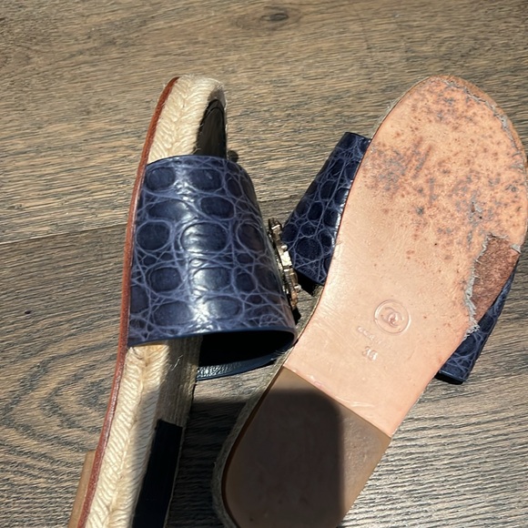 No brand shoes - Picture 5 of 5